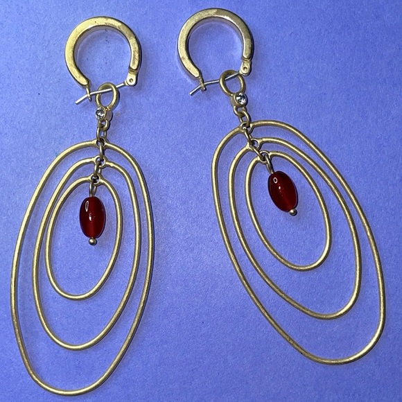 Bundle of 9 Pairs of Assorted Pierced Earrings - Picture 9 of 10